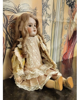 Le village de 58 brocanteurs - Grande poupée ancienne UNIS FRANCE 60 – tête porcelaine – corps articulé – début XXe siècle