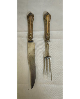 Le village de 58 brocanteurs - Art de la table : réunion de deux coffrets de couverts en argent fourré