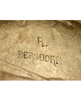 Le village de 58 brocanteurs - vide-poche / coupelle en bronze doré représentant un chien de chasse en relief
