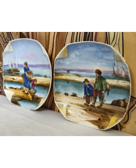 Le village de 58 brocanteurs - Paire d’assiettes en porcelaine de Limoges décor bord de mer, peinte main