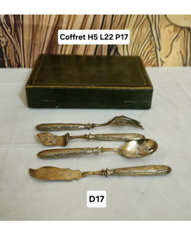 Le village de 58 brocanteurs - Nécessaire de service en argent gaufré – Maison Minot, Tours – XIXe siècle