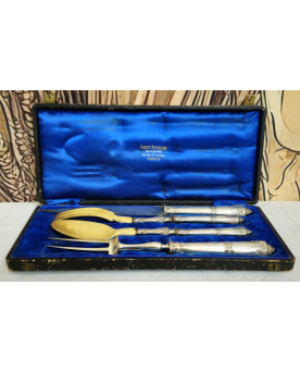 Le village de 58 brocanteurs - Nécessaire de service ancien en argent gaufré – Robert Degeresme, Paris – XIXe siècle