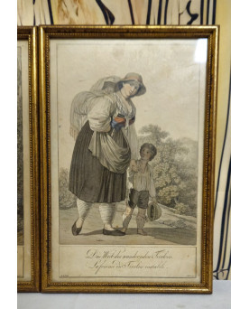 Le village de 58 brocanteurs - Suite de 4 gravures anciennes encadrées costumes du Tyrol XIXe — cadres dorés / B