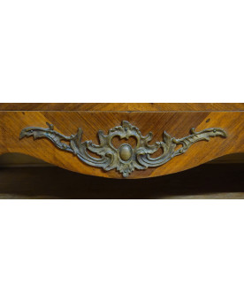 Le village de 58 brocanteurs - Secrétaire à abattant galbé en marqueterie florale, époque milieu du XIXe siècle