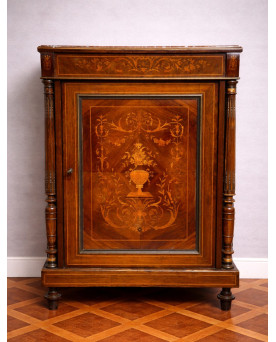 Le village de 58 brocanteurs - Meuble d’appui marqueté de bois précieux (façon Boulle), époque Napoléon III – XIXe siècle