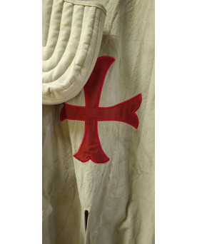 Le village de 58 brocanteurs - Costume médiéval templier – tunique croix rouge + camail + bottes / pour théatre ou cinéma