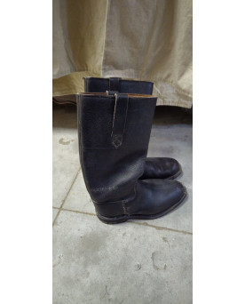 Le village de 58 brocanteurs - Costume médiéval templier – tunique croix rouge + camail + bottes / pour théatre ou cinéma
