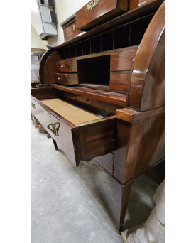 Le village de 58 brocanteurs - Important bureau Secrétaire à cylindre Style Louis XVI en acajou a systéme de double ecritoire