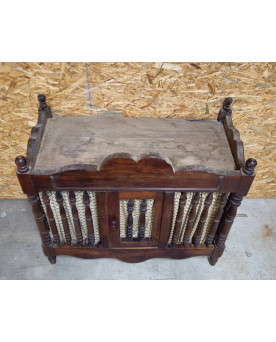 Le village de 58 brocanteurs - Pannetiére / meuble d’appoint a suspendre / noyer / XVIIIeme