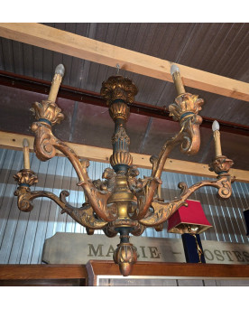 Le village de 58 brocanteurs - Lustre en bois Venitien, sculpté et doré, style baroque / Louis XV
