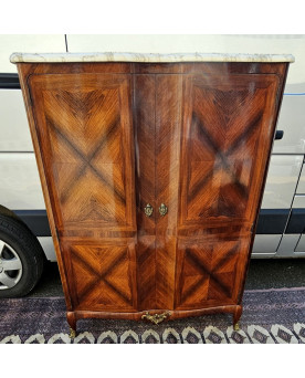 Le village de 58 brocanteurs - Buffet haut galbé en marqueterie – style Transition Louis XV / Louis XVI