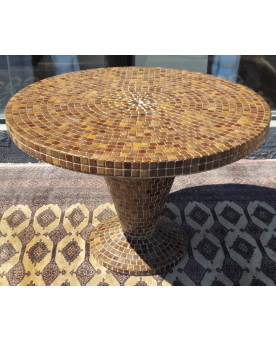 Le village de 58 brocanteurs - Table ronde en mosaïque de céramique émaillée – piètement central conique