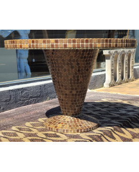Le village de 58 brocanteurs - Table ronde en mosaïque de céramique émaillée – piètement central conique