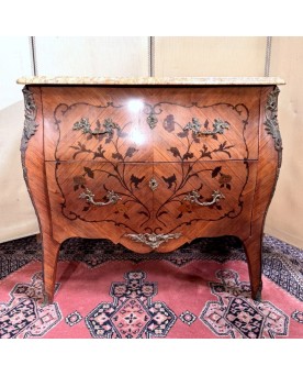 Le village de 58 brocanteurs - Commode sauteuse de Dame galbée style Louis XV en marquéterie