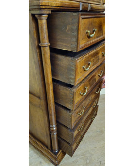 Le village de 58 brocanteurs - Semainier / chiffonnier en noyer massif, époque Napoléon III