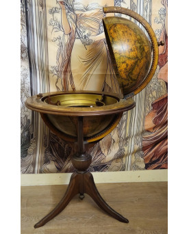 Le village de 58 brocanteurs - Globe terrestre bar ouvrant sur piètement tripode