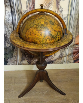 Le village de 58 brocanteurs - Buffet époque Empire en noyer