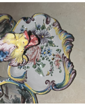 Le village de 58 brocanteurs - Grand centre de table en faïence, peint à la main : atelier Jules Verlingue à Desvres