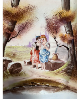 Le village de 58 brocanteurs - Paire de plats en porcelaine – Décor romantique, D&C France, fin XIXe siècle