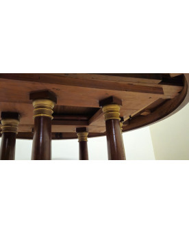 Le village de 58 brocanteurs - Grande table ronde à allonges – piètement à colonnes – époque Empire / acajou