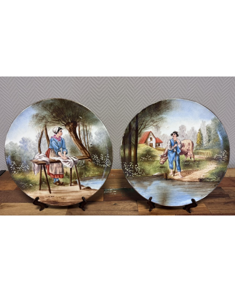 Le village de 58 brocanteurs - Buffet époque Empire en noyer