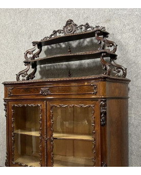 Le village de 58 brocanteurs - Vitrine galbée époque Napoléon III en acajou