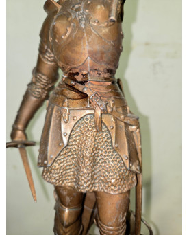 Le village de 58 brocanteurs - Garniture de cheminée ancienne – Jeanne d’Arc – XIXe Napoléon III