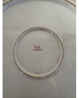 Le village de 58 brocanteurs - Paire de grands plats en porcelaine de Limoges – Décor galant, P.D Limoges, fin XIXe