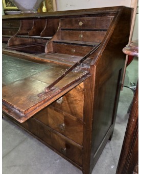 Le village de 58 brocanteurs - Bureau scriban époque Louis XVI en noyer