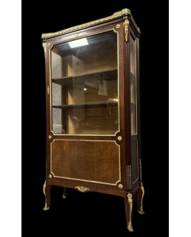 Le village de 58 brocanteurs - Bureau - commode ou commode scriban époque Louis XV en marquéterie