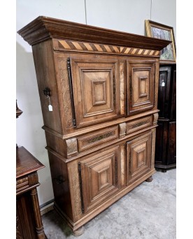 Le village de 58 brocanteurs - Important buffet style Renaissance en noyer