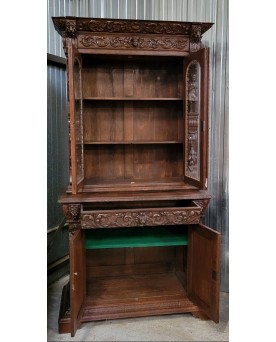 Le village de 58 brocanteurs - Buffet de pavillon de chasse en bois massif sculpté