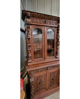 Le village de 58 brocanteurs - Buffet de pavillon de chasse en bois massif sculpté