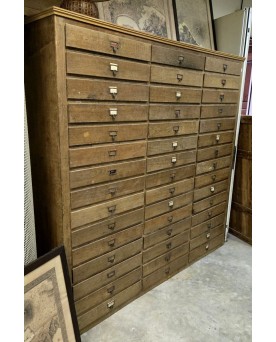 Le village de 58 brocanteurs -  Vitrine Venitienne en bois peint