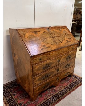 Le village de 58 brocanteurs - Bureau - commode ou commode scriban époque Louis XV en marquéterie