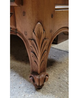 Le village de 58 brocanteurs -  Vitrine Venitienne en bois peint