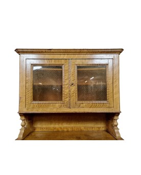 Le village de 58 brocanteurs - buffet deux corps époque Louis Philippe en bois laqué