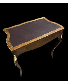Le village de 58 brocanteurs - Bureau galbé style Louis XV en marqueterie