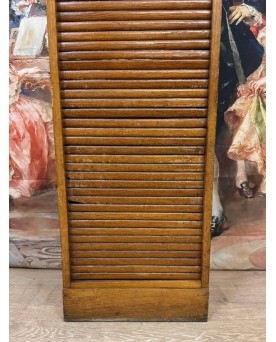 Le village de 58 brocanteurs - Asie XVIIIème : coffre en bois sculpté