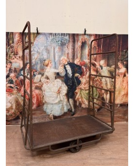 Le village de 58 brocanteurs - D'après Riesener : Secrétaire de style louis XVI en marqueterie