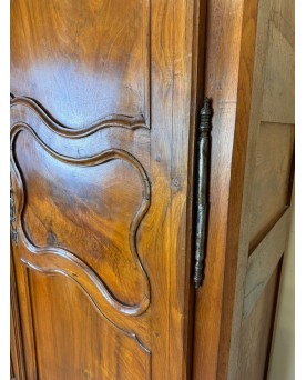 Le village de 58 brocanteurs -  Armoire Lxv (xviiième Siècle) En Noyer Massif
