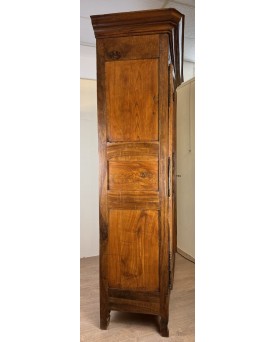Le village de 58 brocanteurs -  Armoire Lxv (xviiième Siècle) En Noyer Massif