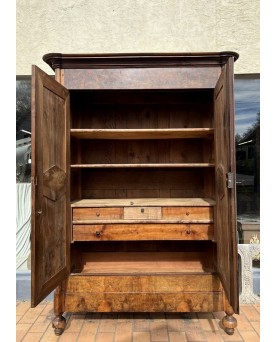 Le village de 58 brocanteurs -  Vitrine Venitienne en bois peint