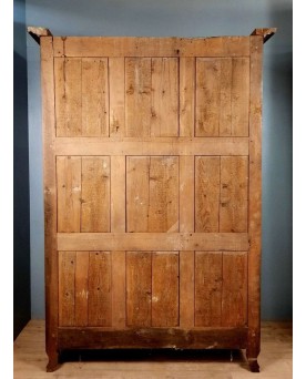 Le village de 58 brocanteurs -  Armoire A Quatre Vantaux époque Louis XV En Noyer