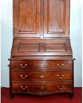 Le village de 58 brocanteurs -Cabinet Commode Scriban Galbée époque Louis XV En Noyer