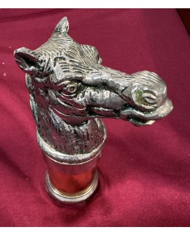 Le village de 58 brocanteurs - Gucci Italie : Poivrier A Tête De Cheval En Métal Argenté Vers 1970