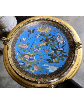 Le village de 58 brocanteurs -  Asie XIXeme : coupe cloisonnée sur talon en bronze doré