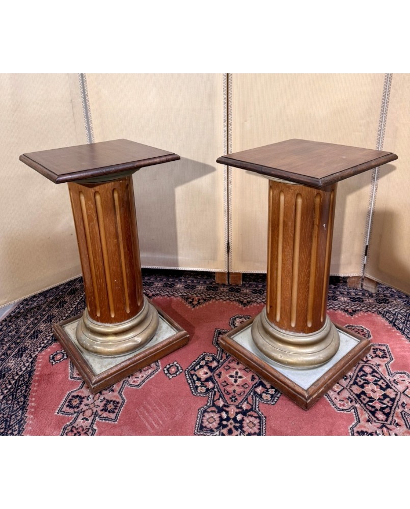 Le village de 58 brocanteurs -  Paire de colonnes a l'antique en bois massif et dorure