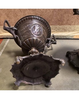 Le village de 58 brocanteurs -  Paire de cassolettes en bronze époque XIXeme