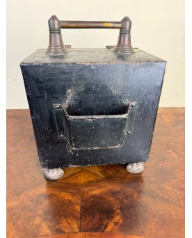 Le village de 58 brocanteurs - Grande Boite à Charbon époque Napoléon III En Tôle Laquée Noire